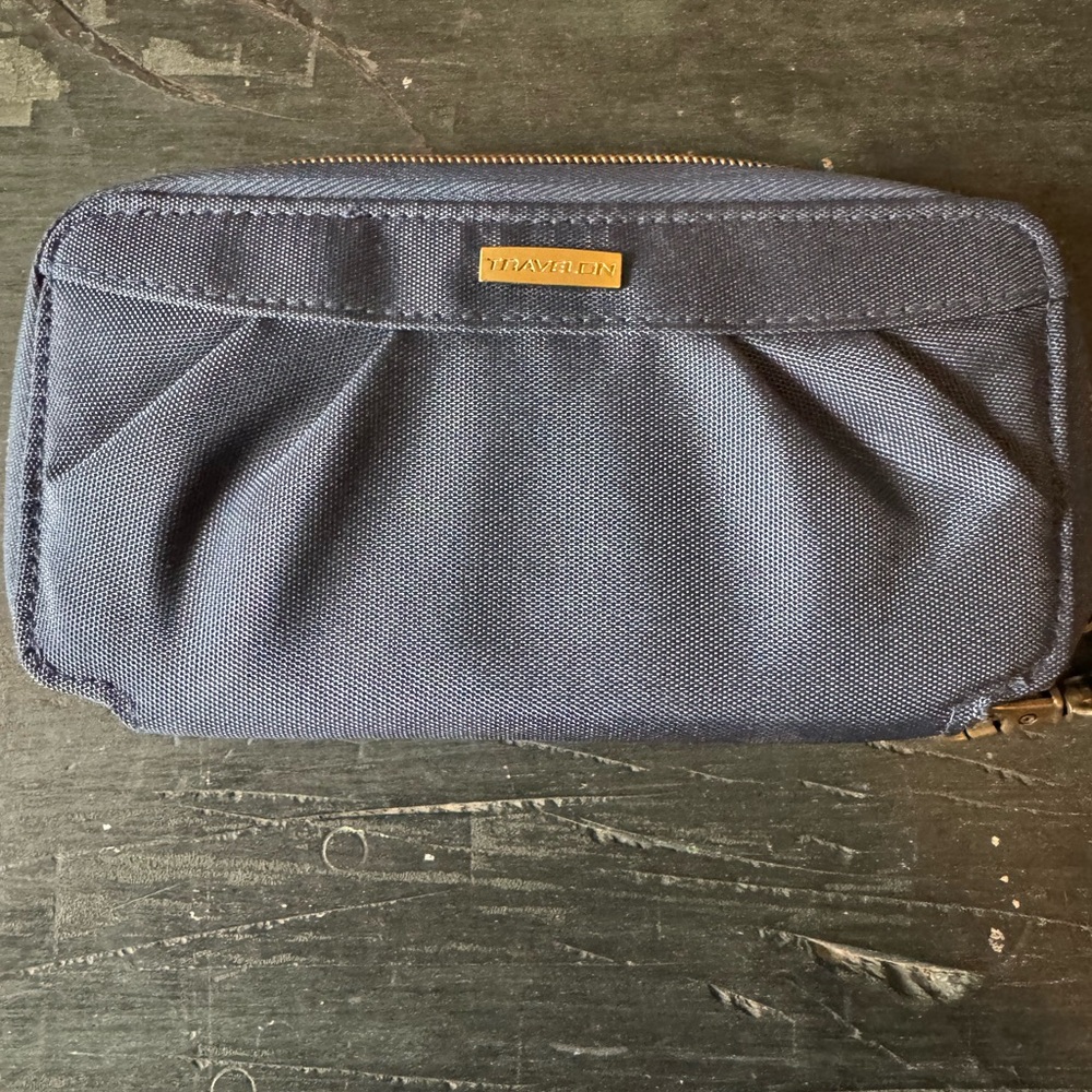 Travelon RFID Blocking Double Zip unisex-adult Nylon Wallet